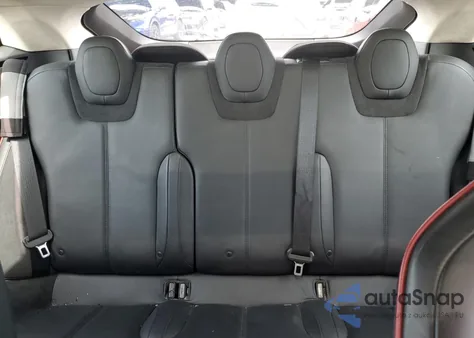 2013 Tesla Model S z USA, uszkodzony, nr VIN 5YJSA1DP0DFP26001